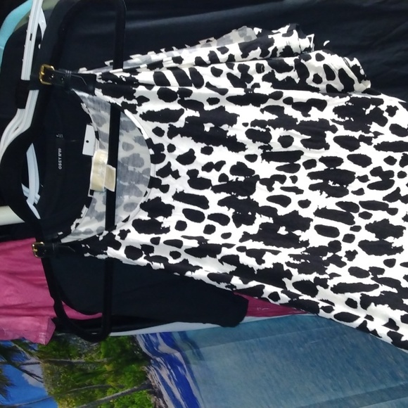 Michael Kors women's black and white cold shoulder short sleeves top Sz small - Picture 16 of 17